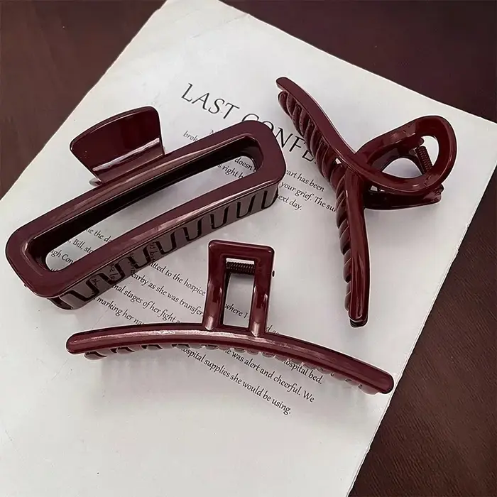 1 pince à cheveux rétro rouge foncé