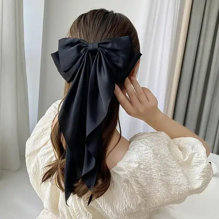 Pince à cheveux en satin solide pour filles
