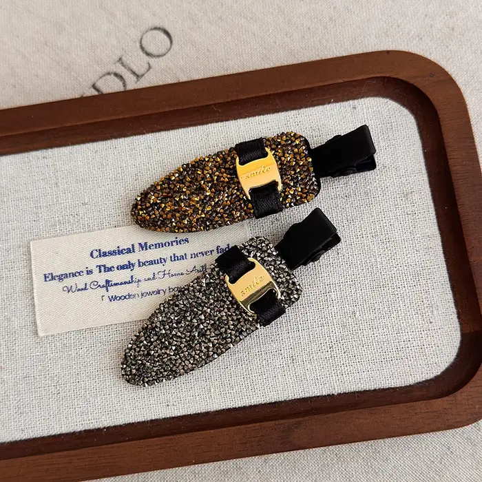 Pince à cheveux en strass ultra scintillante