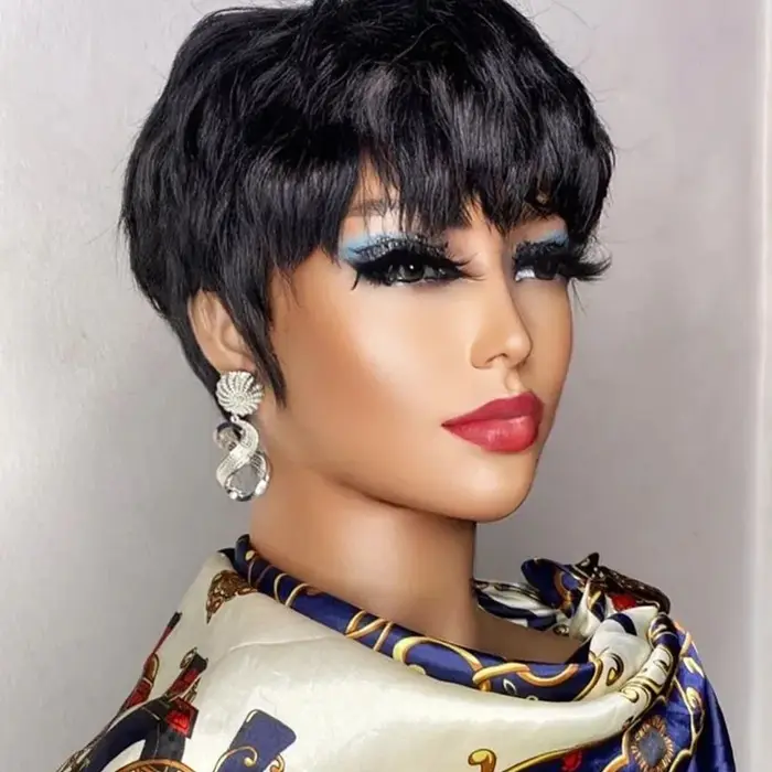 Perruque Pixie Cut Brésilienne Naturelle avec Frange, Cheveux Courts Bruns Colorés, Faite à la Machi