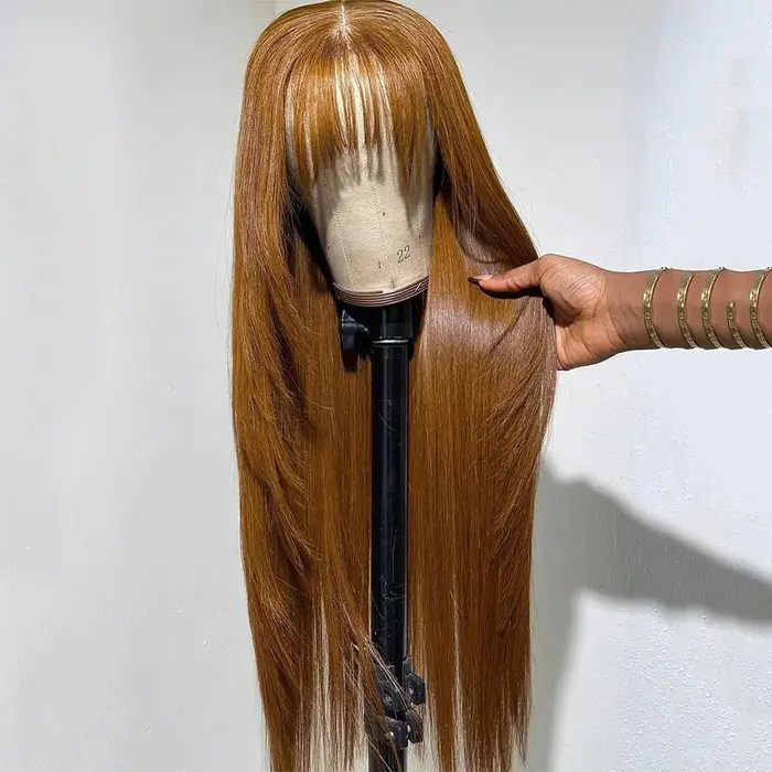 Perruque Lace Front Marron Clair Superposée avec Frange 13x4 HD