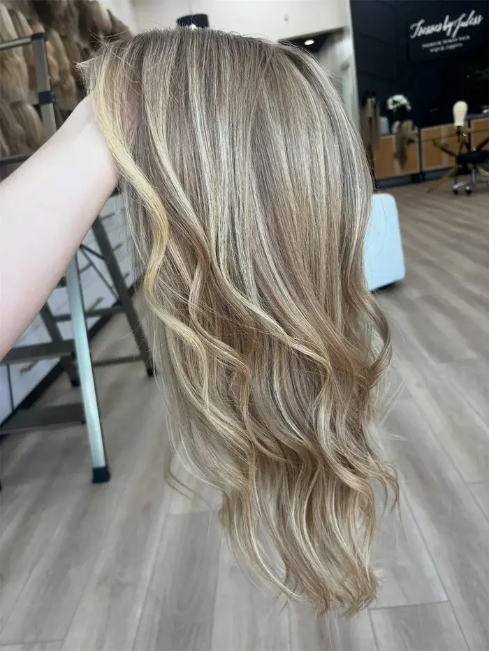 Perruque Lace Front 13x4 Blond Cendré pour Femme
