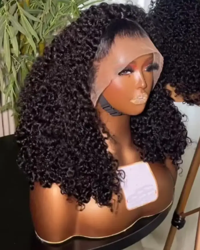 Perruque Lace Front Wig synthétique bouclée profonde