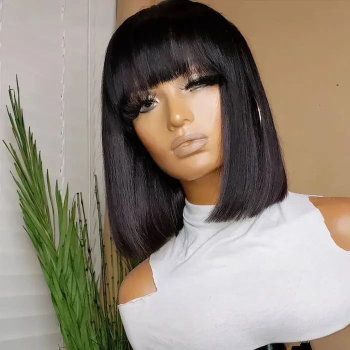 Perruques Lace Bob en cheveux humains lisses Dialola avec frange, raie au milieu, effet cuir chevelu