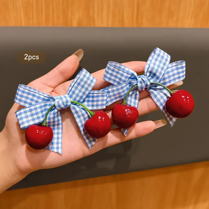 2 pinces à cheveux cerise avec nœud bleu, adaptées aux accessoires pour cheveux quotidiens