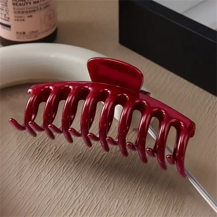 Nouvelle pince à cheveux en silicone 2025