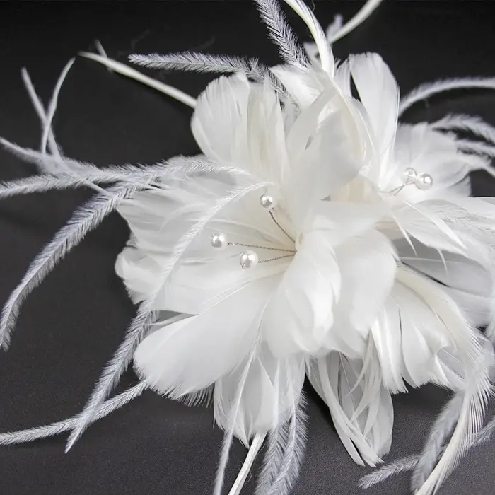 Pinces à Cheveux en Plumes Blanches Faites à la Main