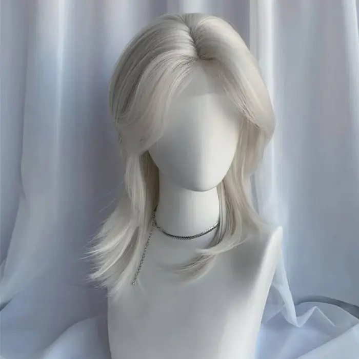 Lolita perruque synthétique front dentelle queue de loup cheveux courts bouclés argent gris superpos