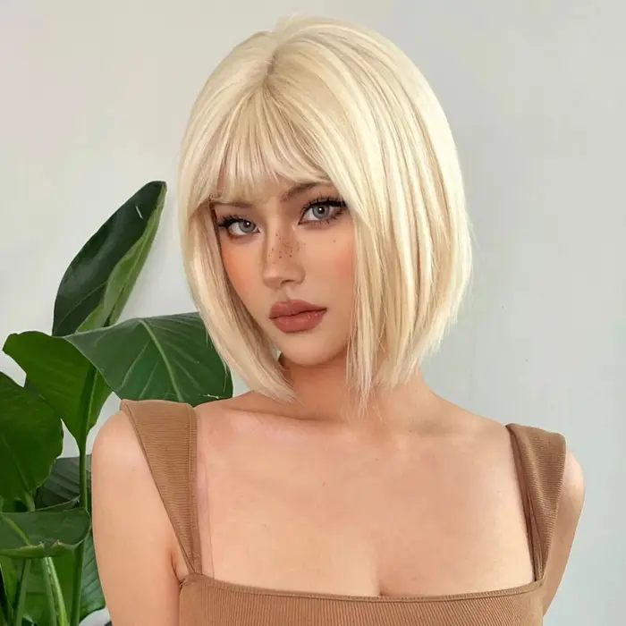 Perruque synthétique style bob doré pour fête costumée