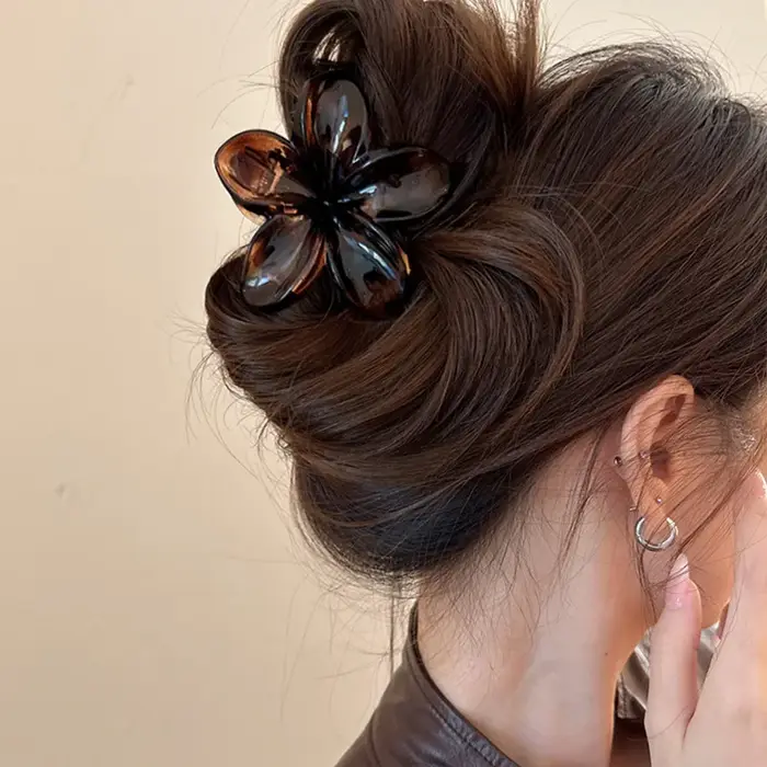 Pinces à cheveux à fleurs élégantes
