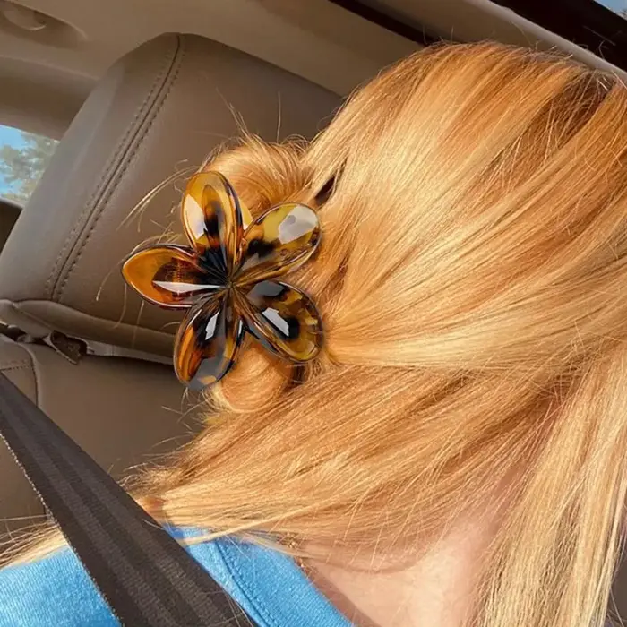 Pinces à cheveux à fleurs élégantes