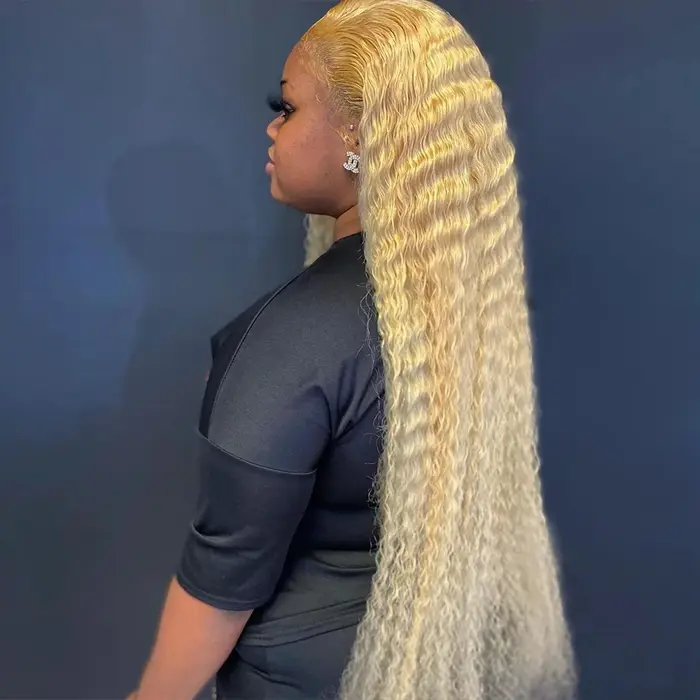 Perruque Cheveux Humains Blond Miel 613 Brésilienne Ondulée Profonde 13x6 HD Lace Frontal 30 Pouces Bouclée, Perruque Lace Frontale 13x4 Water Wave