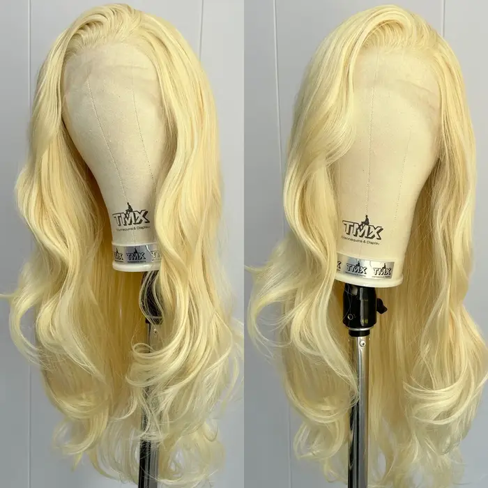 Perruque Lace Front Wig synthétique longue bouclée ondulée Blonde 613