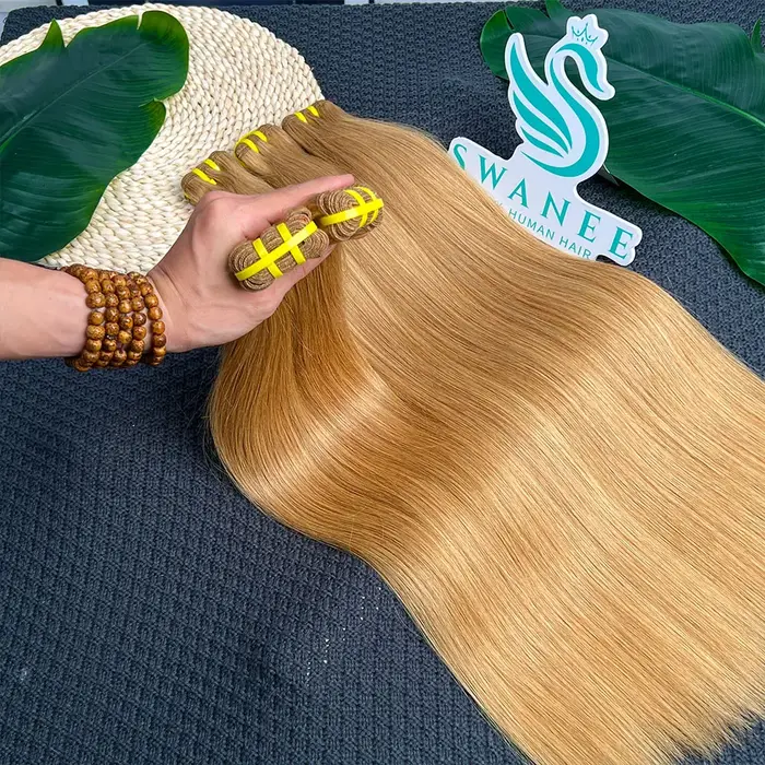 # 27 Bundles de Cheveux Humains Vierges Non Traités 100% Grade 15A Blond Miel Lisses Extensions de C