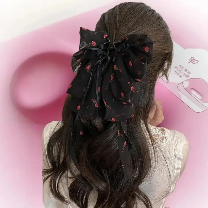 Pince à cheveux en forme de rose