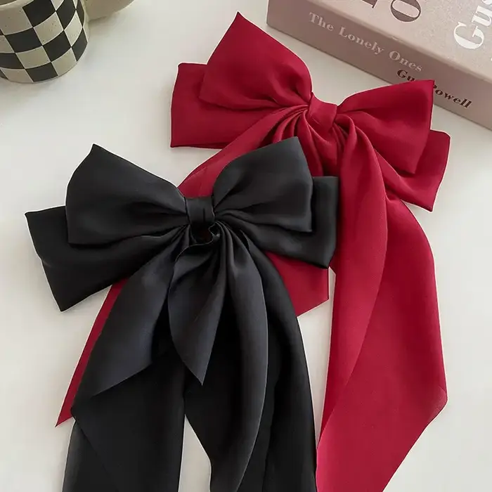 Pince à cheveux en satin solide pour filles