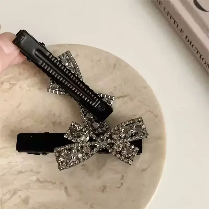 Pinces à cheveux avec nœud en strass