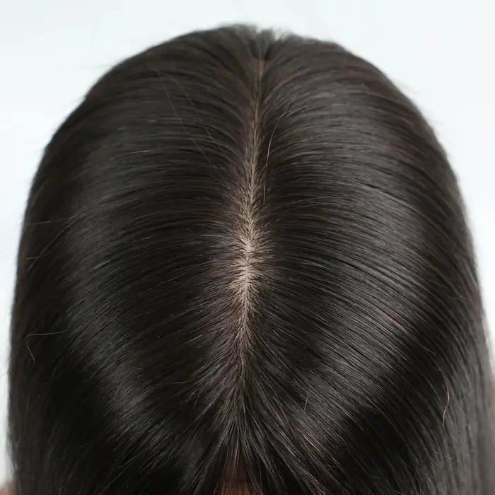Perruque à base de soie nouée à la main avec bordure en PU, cheveux Remy européens, aspect cuir chev