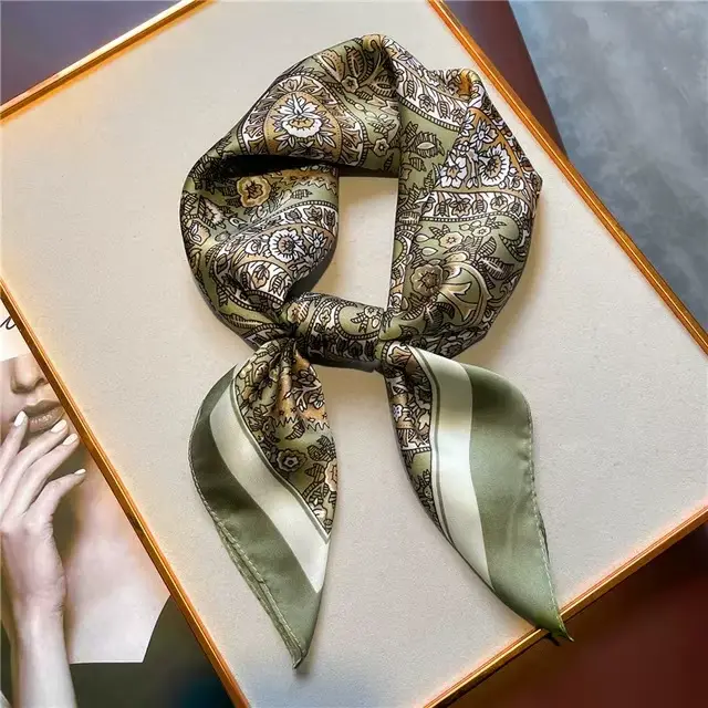 Nouveau foulard en soie foulard carré en soie pour femmes