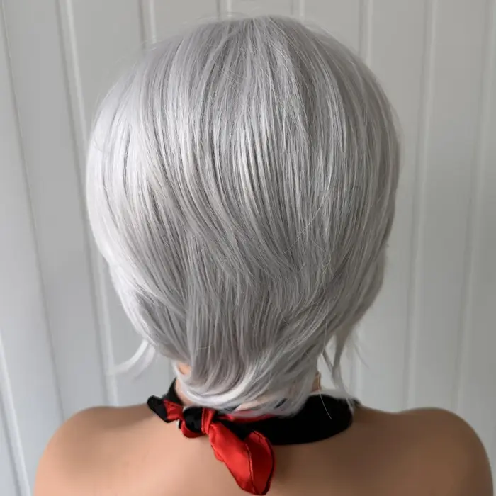 Perruque synthétique courte coupe Pixie gris argent pour femme