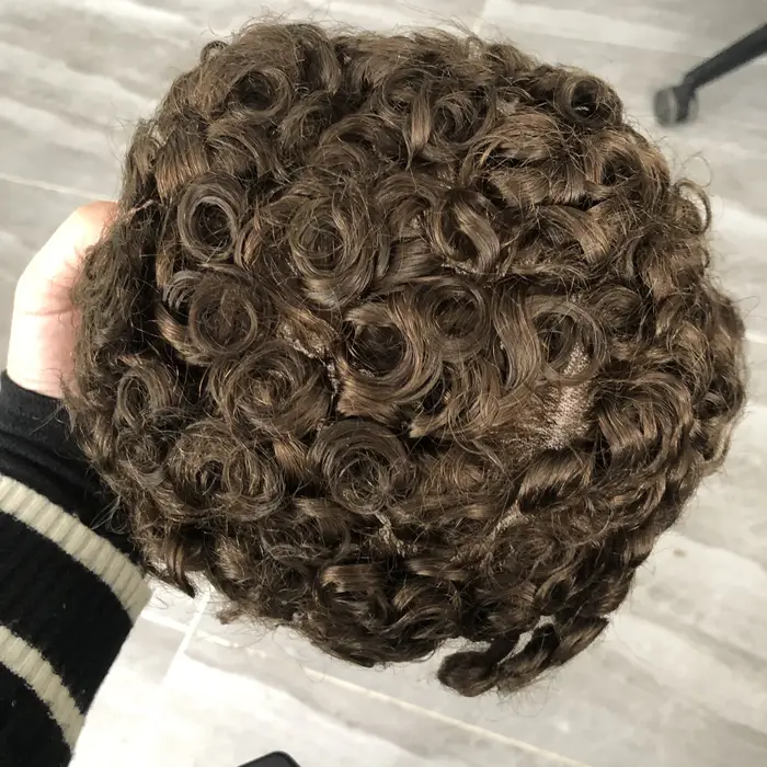 Prothèses capillaires pour hommes en cheveux naturels