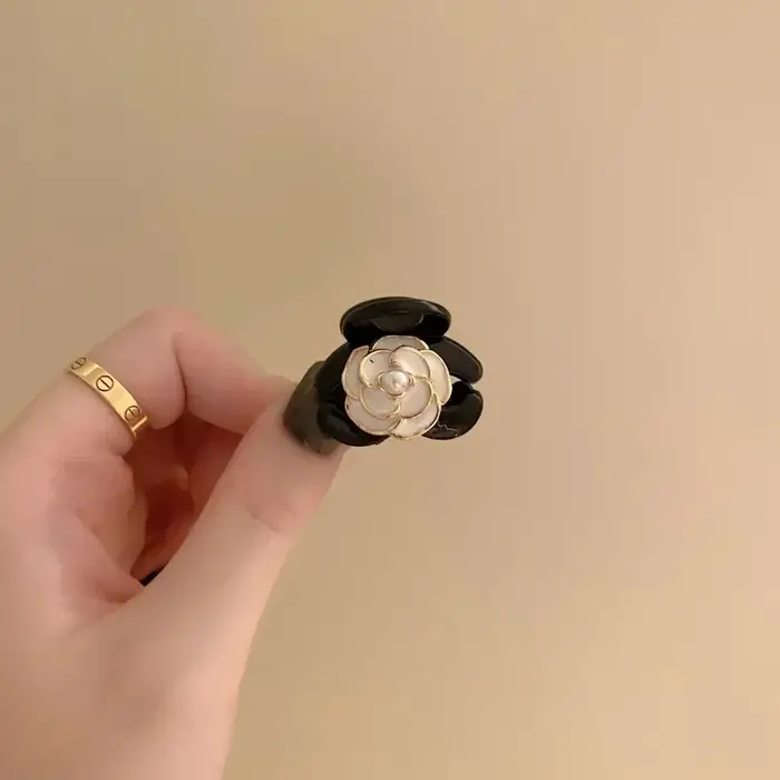 Mini pinces à cheveux camélia noir pour femmes et filles