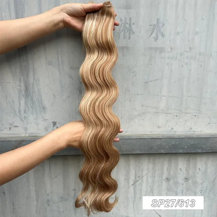 Magicae 30 pouces 200g/pièce Extension de cheveux synthétiques haute température ondulés gris