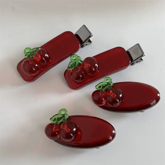 Belles pinces à cheveux cerise rouge pour femme