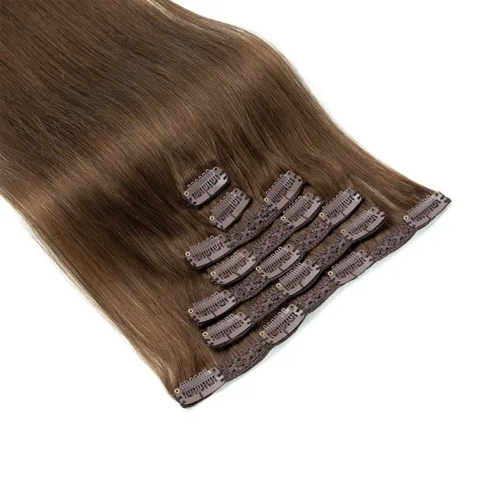 Clip court dans l'extension de cheveux