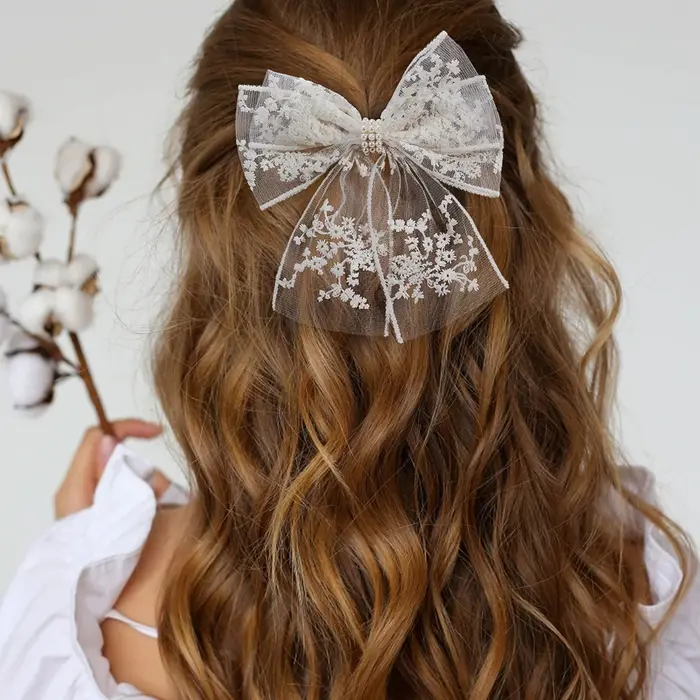 Pince à cheveux en dentelle avec nœud de fleur pour femmes