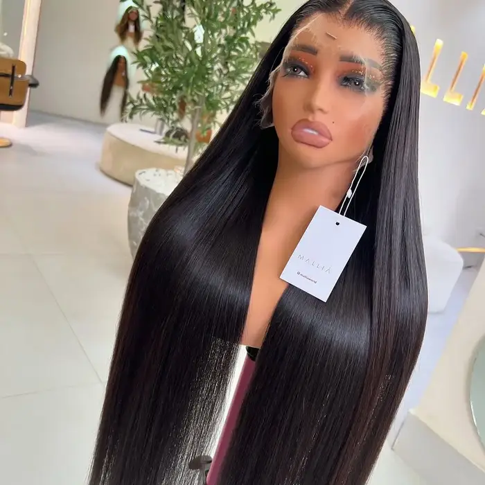Perruque Lace Frontal Wig synthétique lisse et soyeuse