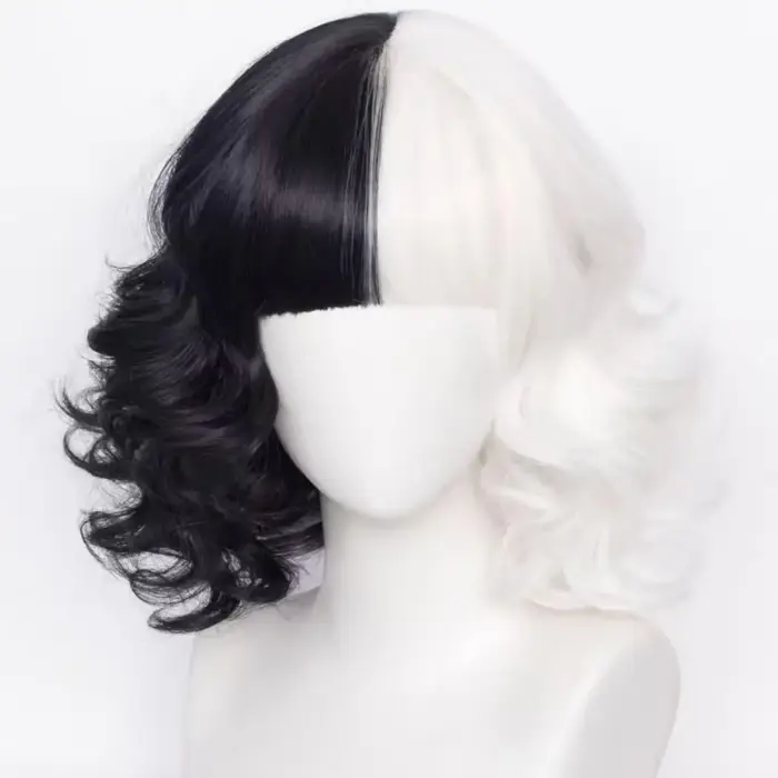 Perruque synthétique courte bouclée Cruella noire et blanche pour femmes