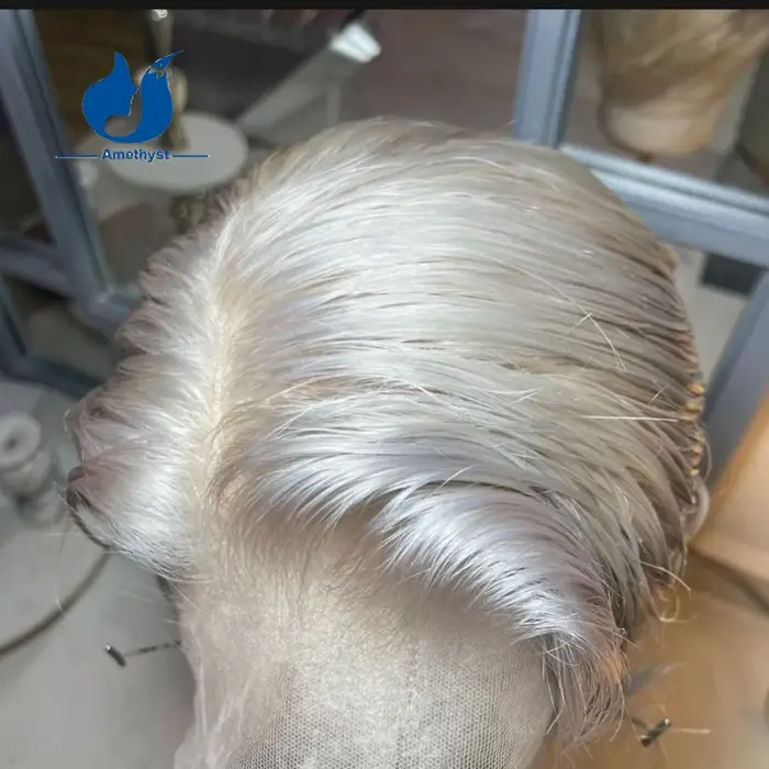 Perruque courte coupe pixie en cheveux brésiliens Remy