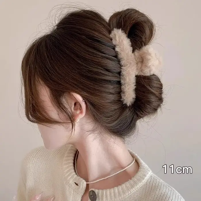Pince à cheveux en peluche d'hiver pour femmes et filles, ornement capillaire mignon, épingle à chev