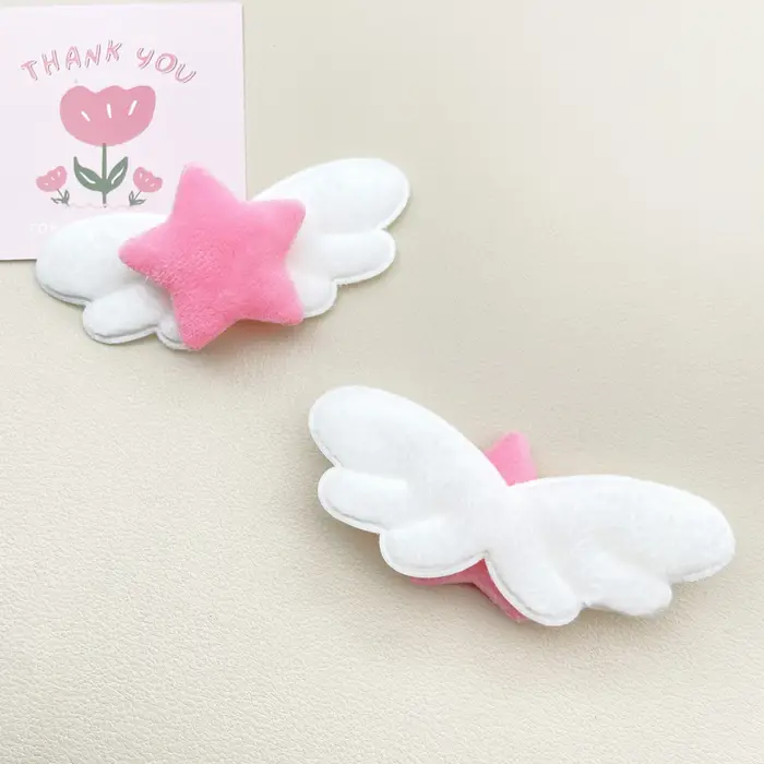 Barrettes à cheveux en forme d'ailes d'ange en peluche pour femmes