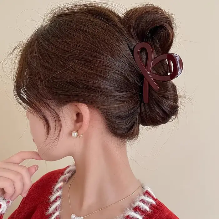 1 pince à cheveux rétro rouge foncé