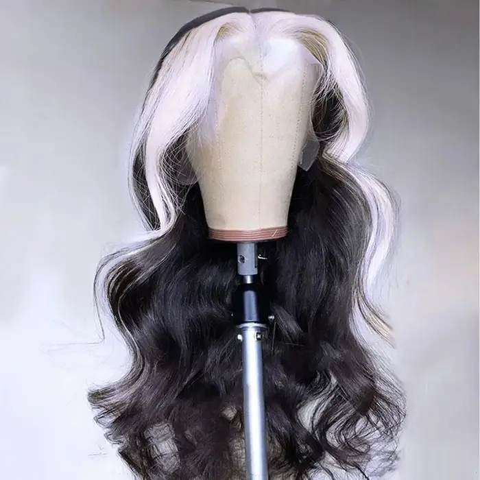 Perruque Lace Frontal Wig synthétique Body Wave blanche à reflets noirs, 13x4 HD, haute qualité, rés
